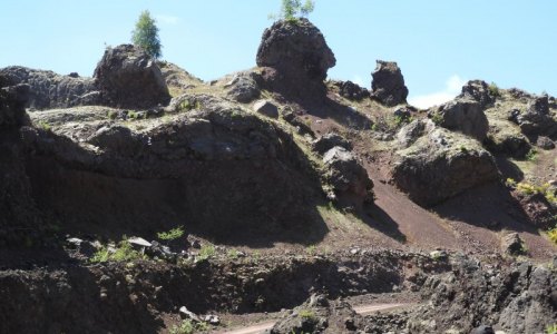 site de  Lemptegy  visite à l'intérieur d'un volcan